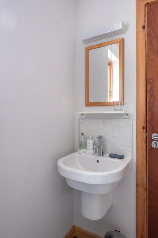 טיין Contemporary One Bedroom Apartment Close To All Amenities In Conservation Area מראה חיצוני תמונה